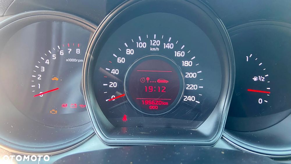 Kia Ceed - 13