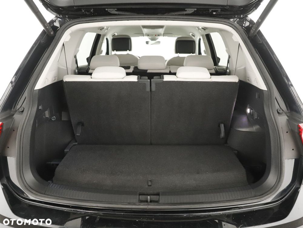 Volkswagen Tiguan Allspace 2.0 TDI 4Mot Elegance DSG - 24