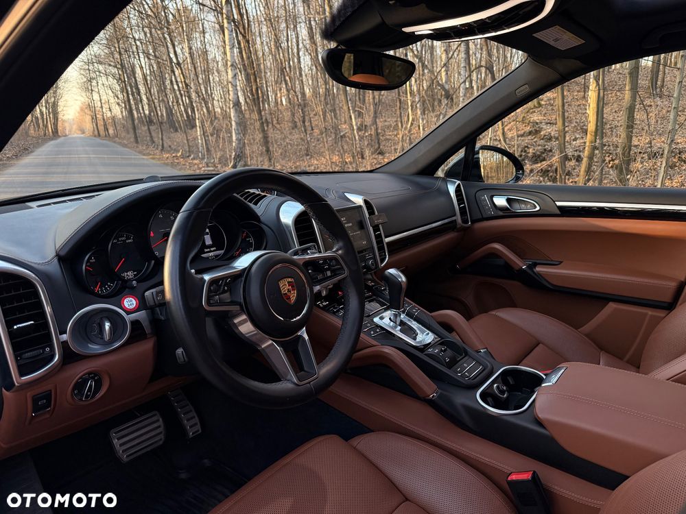 Porsche Cayenne S - 5