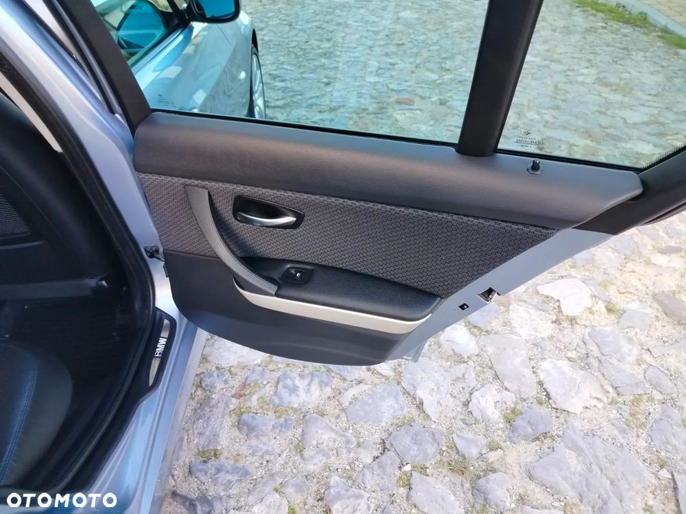 BMW Seria 3 320i Edition Lifestyle - 30