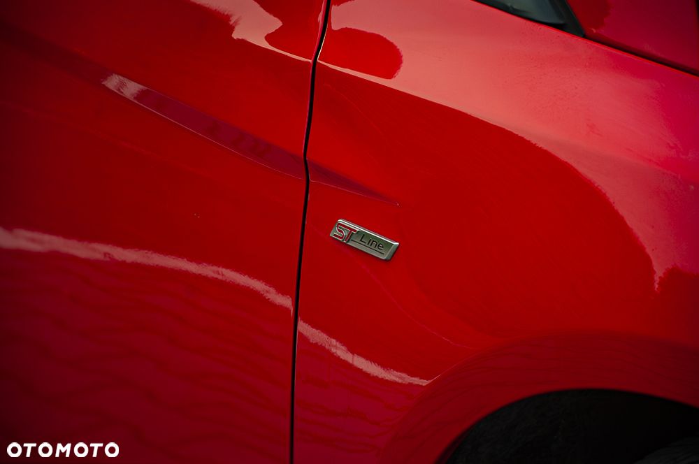Ford Focus SW 1.5 EcoBoost S&S ST-LINE - 39