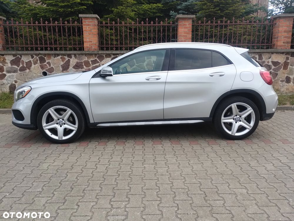 Mercedes-Benz GLA 250 4-Matic AMG Line - 6