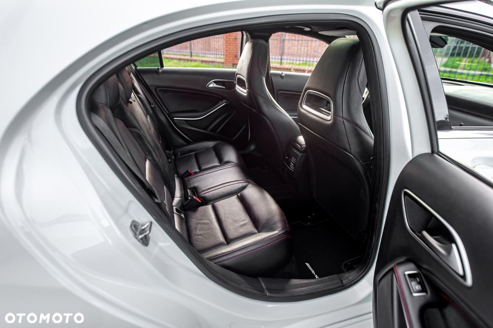 Mercedes-Benz Klasa A 250 4Matic 7G-DCT AMG Line - 25