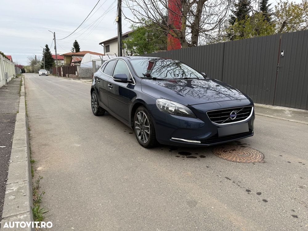 Volvo V40 D4 VEA Summum - 1