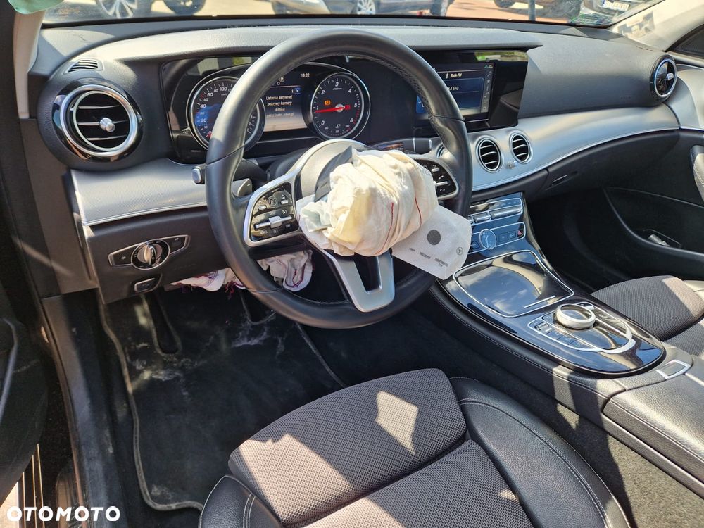 Mercedes-Benz Klasa E 200 d 9G-TRONIC - 12