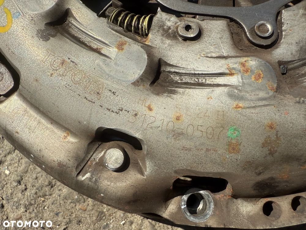 Sprzęgło dwumasa 31210-05071 Toyora Corolla Verso 2.2 D4D - 2