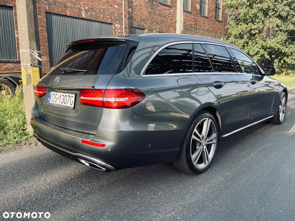 Mercedes-Benz Klasa E 220 d Business Edition 9G-TRONIC - 4