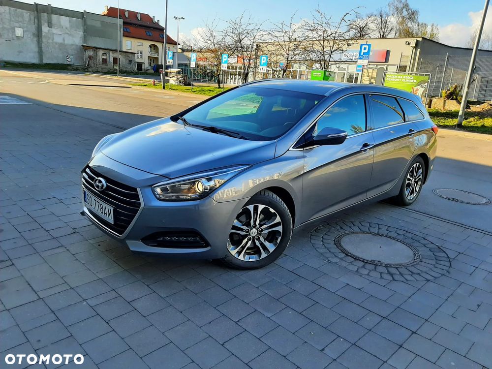Hyundai i40 Kombi blue 1.7 CRDi DCT Trend - 1
