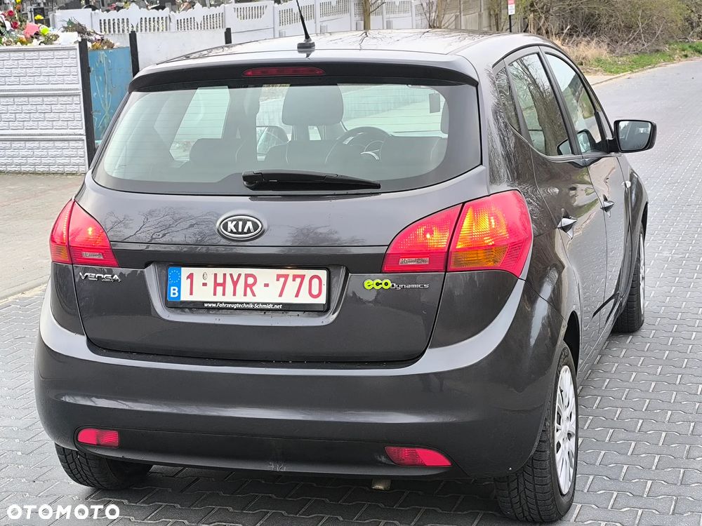 Kia Venga 1.4 CRDi M - 10