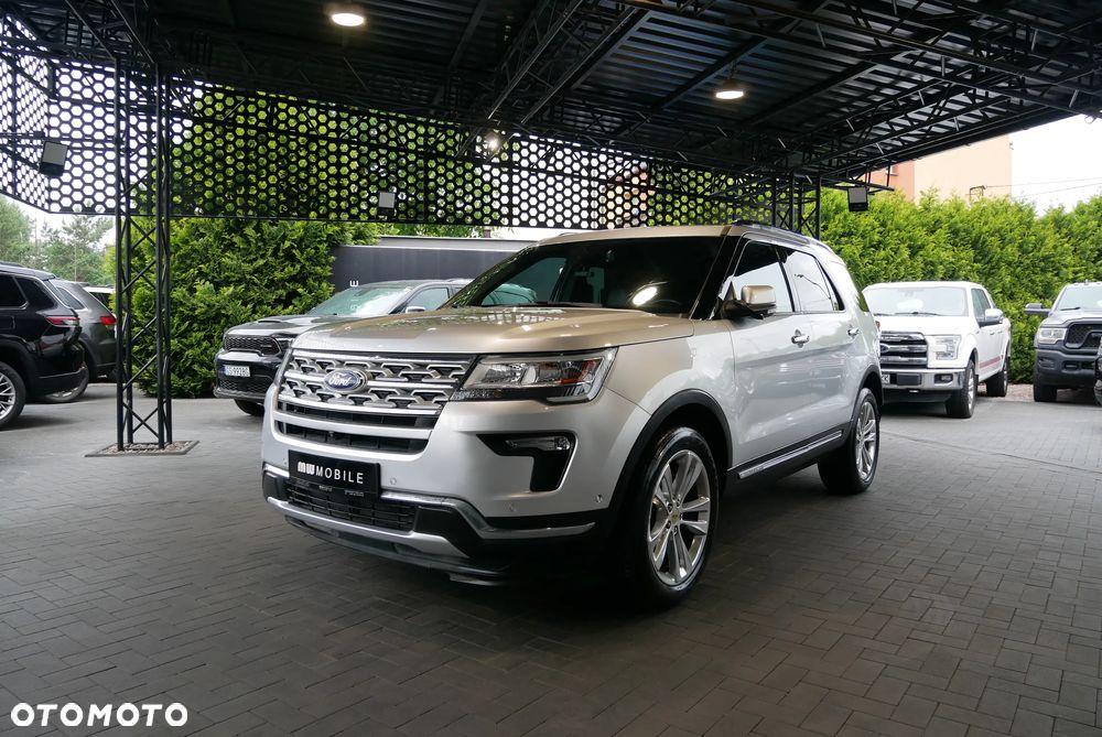Ford Explorer - 1