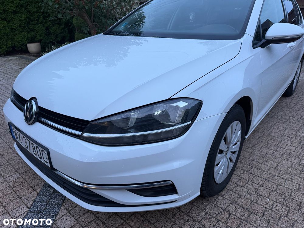 Volkswagen Golf - 10