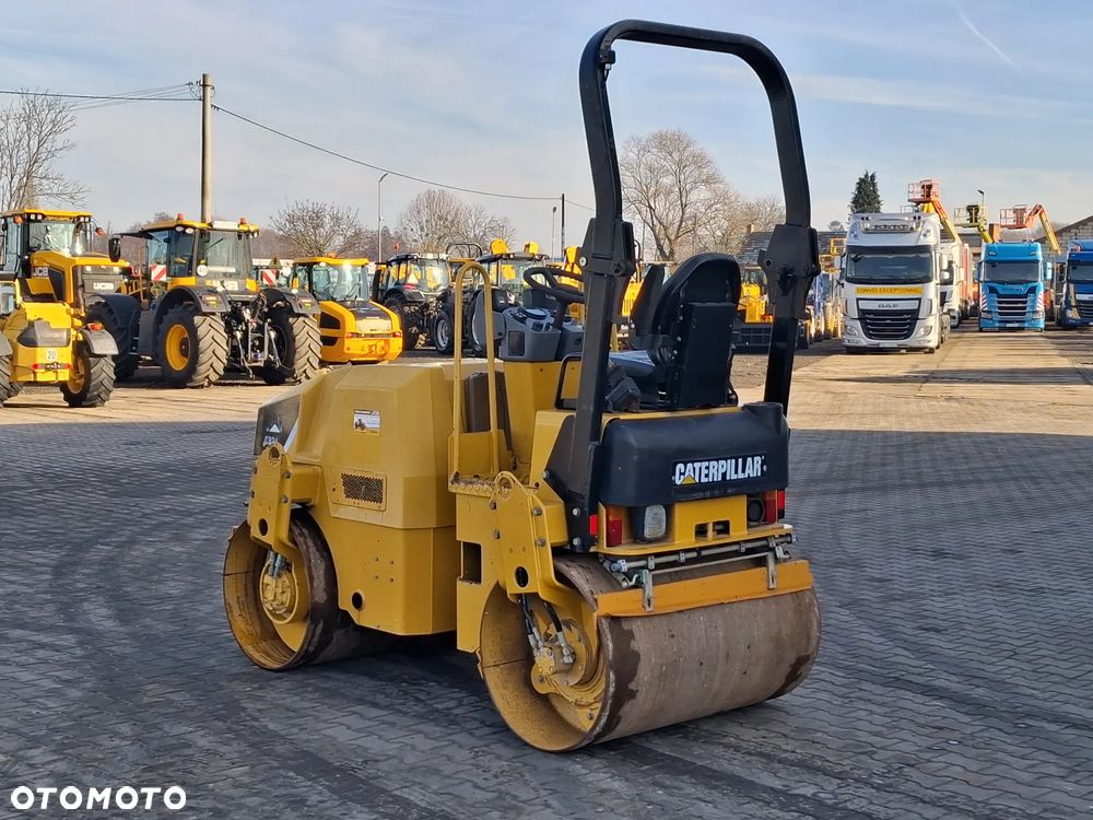 Caterpillar CB 24 - 3