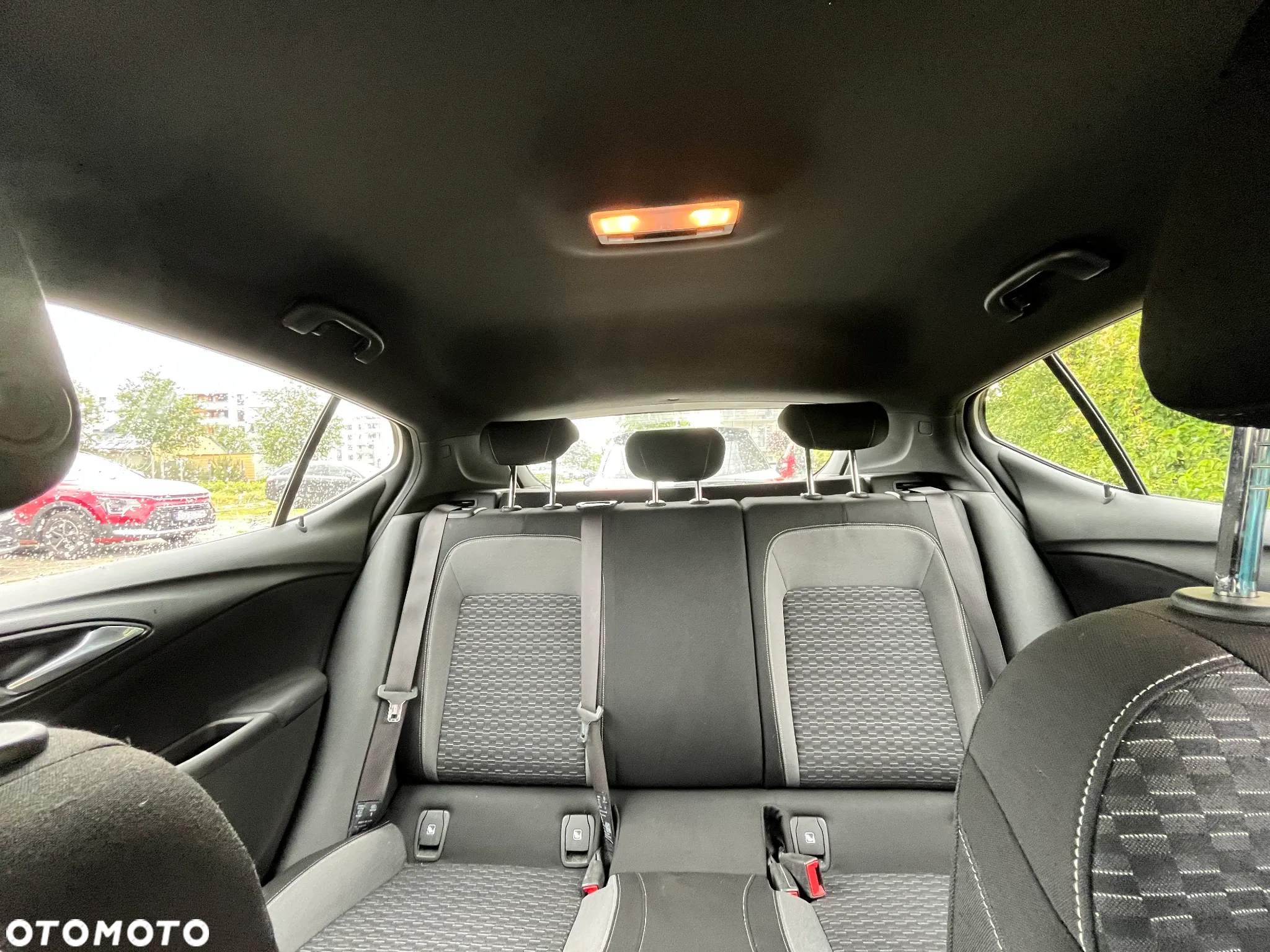 Opel Astra V 1.2 T Edition S&S - 9
