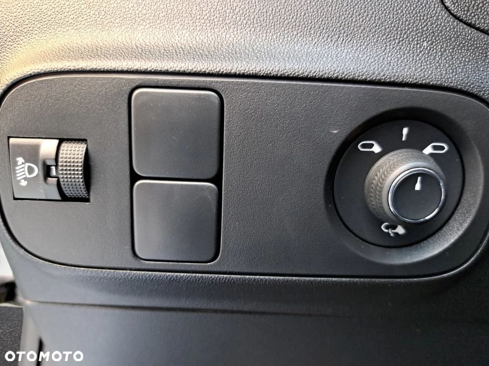 Citroën C3 1.2 PureTech Shine - 21