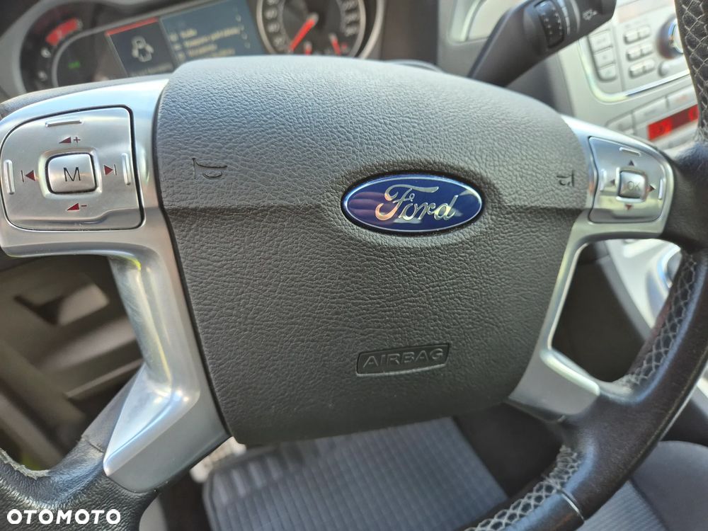 Ford S-Max 2.5 Titanium - 13