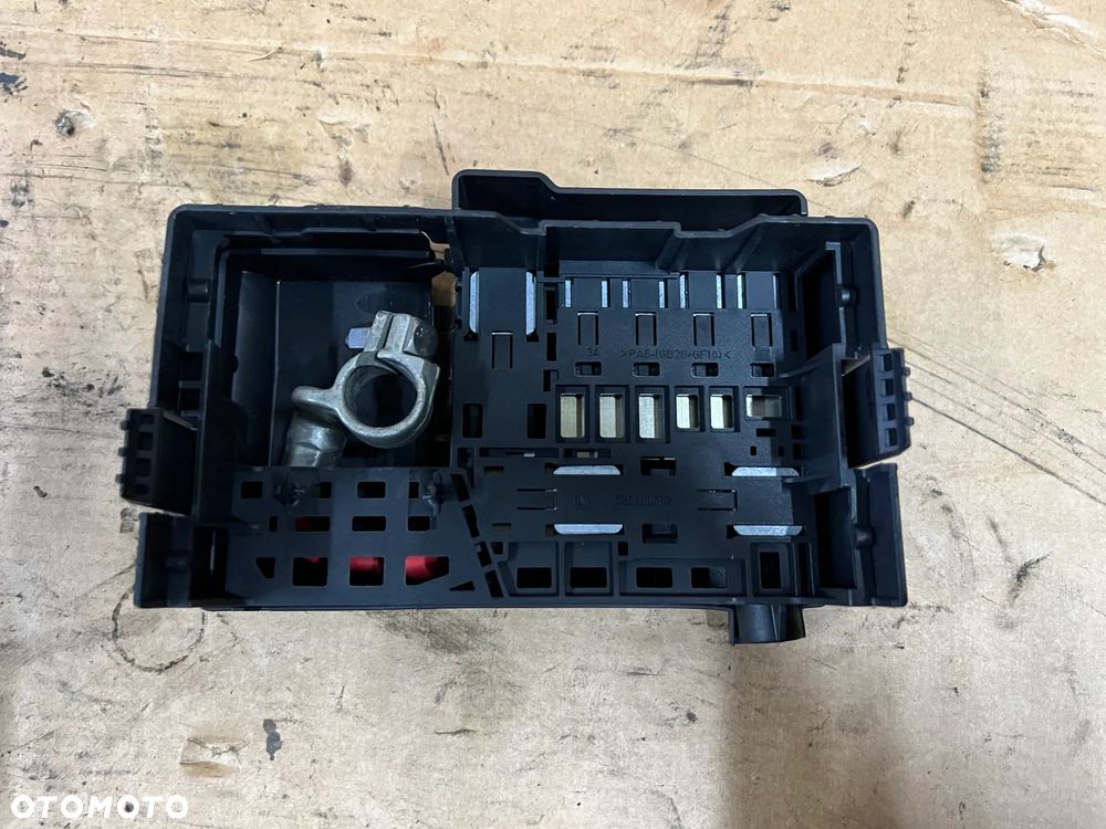 Klema plusowa bezpieczniki rozdzielacz prądu Opel Insignia A 13358922 - 2