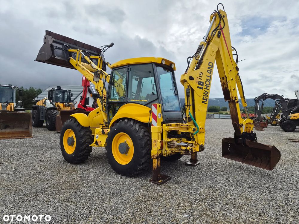 New Holland LB 115 - 2