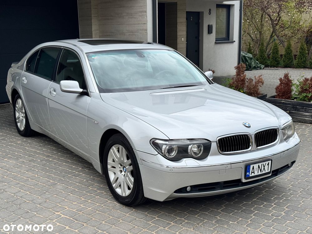 BMW Seria 7 745Li - 33