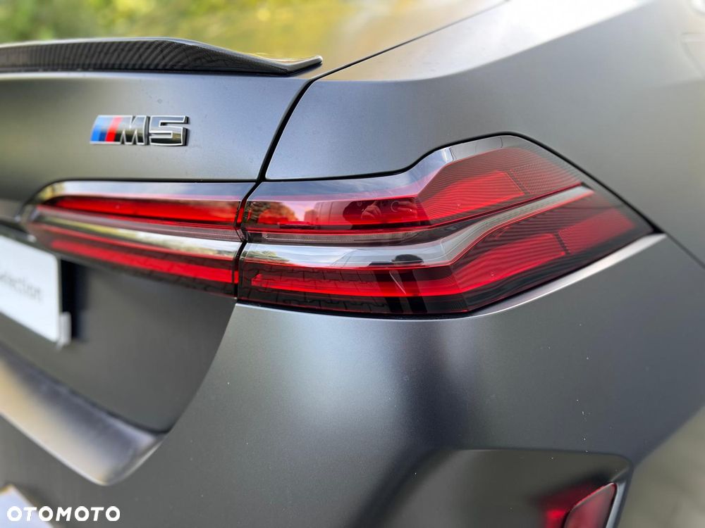 BMW M5 xDrive - 8