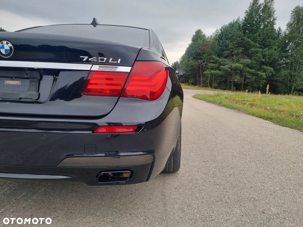 BMW Seria 7 740Li - 13