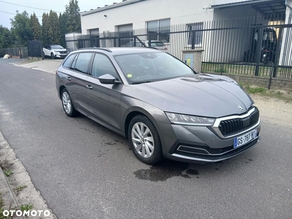 Skoda Octavia 2.0 TDI Sportline DSG - 1