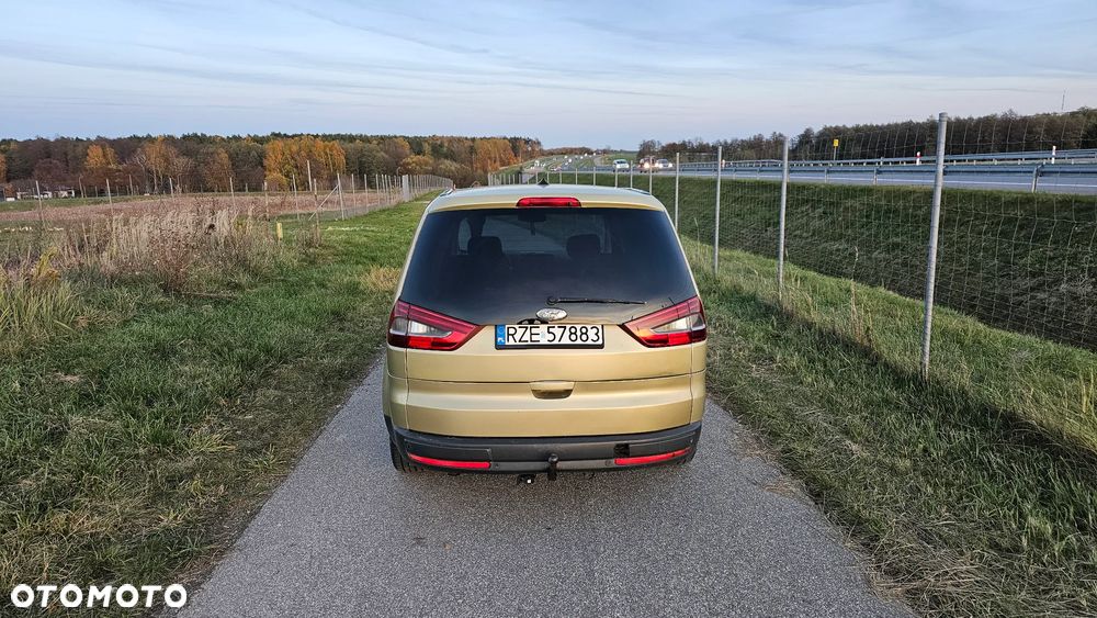 Ford Galaxy 2.0 TDCi Ghia - 6