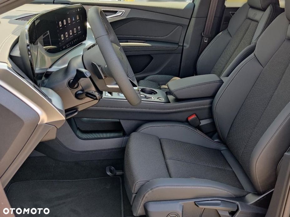 Audi Q4 e-tron - 7