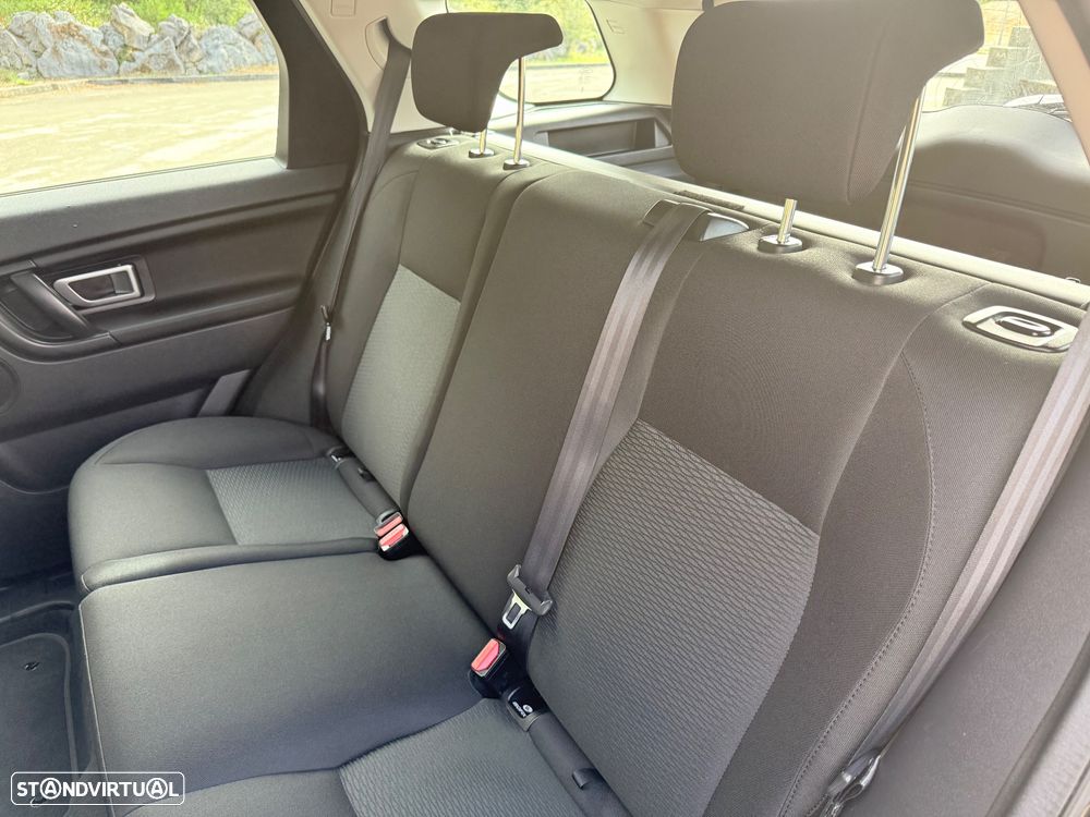 Land Rover Discovery Sport 2.0 eD4 S - 21
