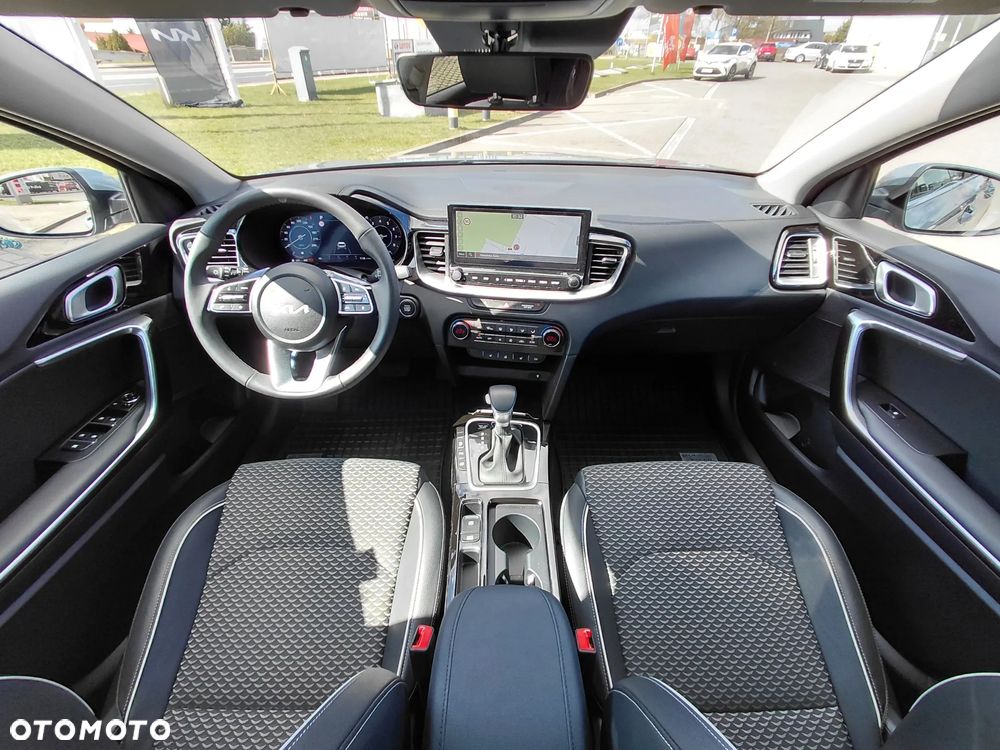 Kia XCeed 1.5 T-GDI Business Line DCT - 12