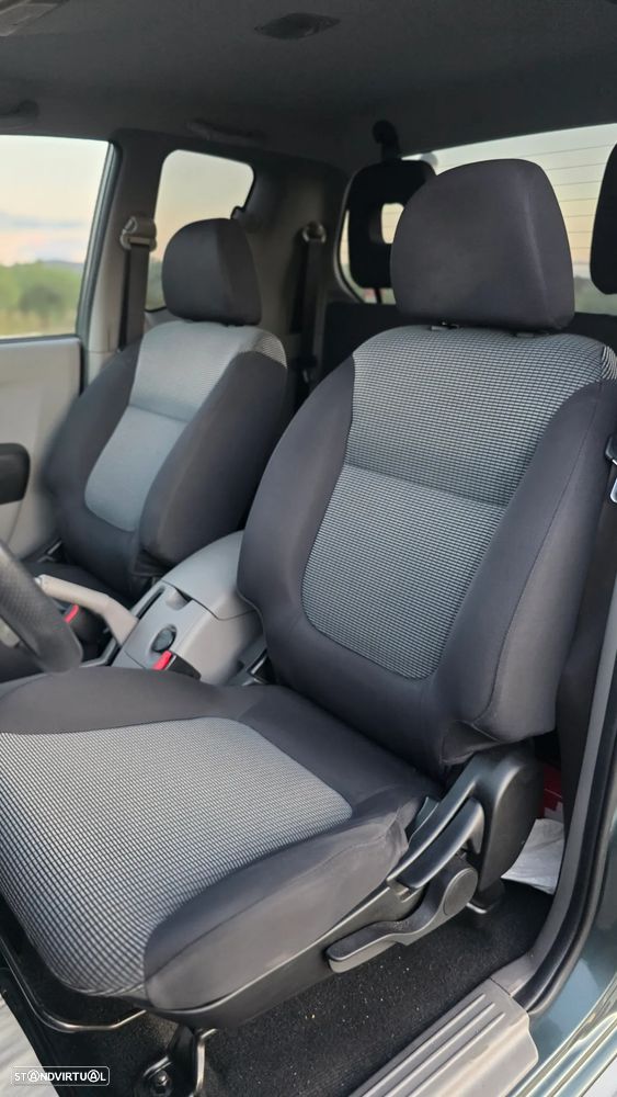 Mitsubishi L200 Pick Up 4x4 Intense Club Cab - 38
