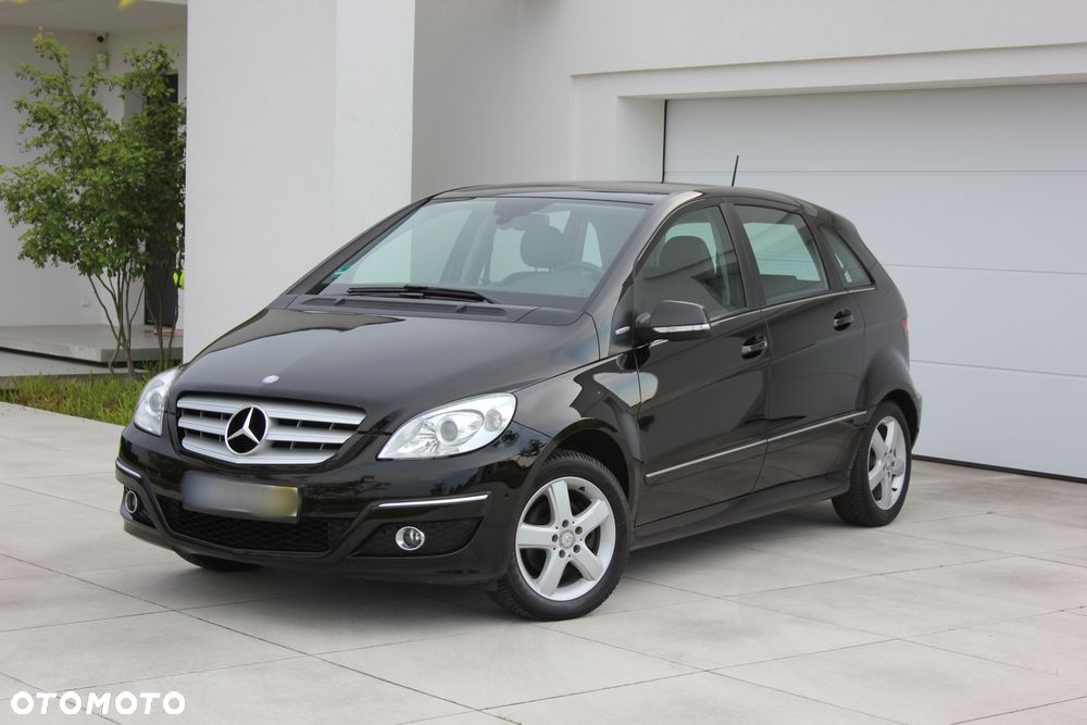 Mercedes-Benz Klasa B 180 BlueEFFICIENCY - 1