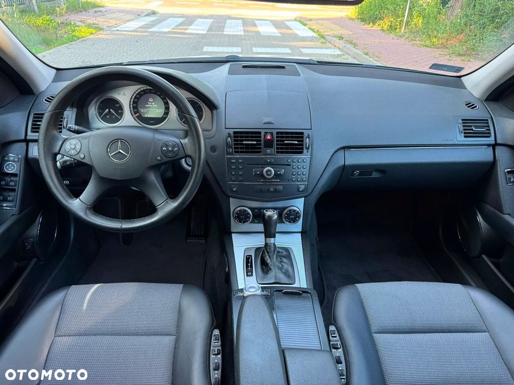 Mercedes-Benz Klasa C 320 CDI DPF 4Matic 7G-TRONIC Avantgarde - 19