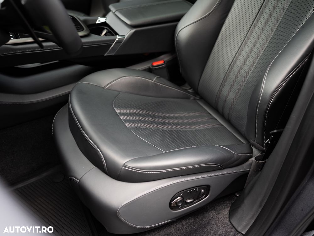 Aston Martin DBX - 33