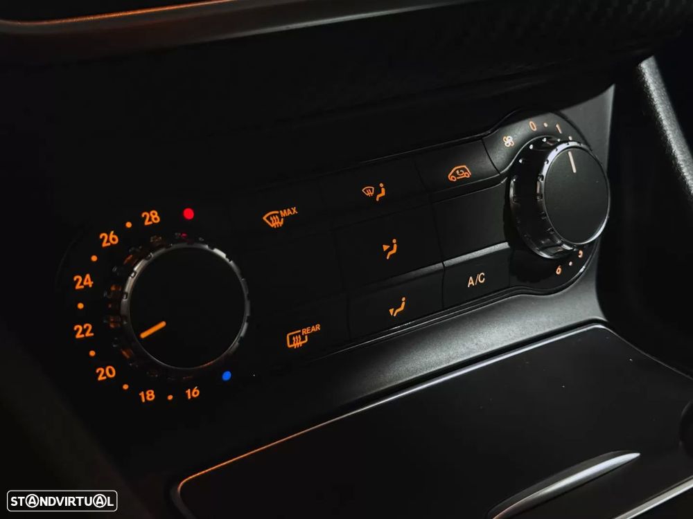 Mercedes-Benz A 45 AMG 4-Matic - 17