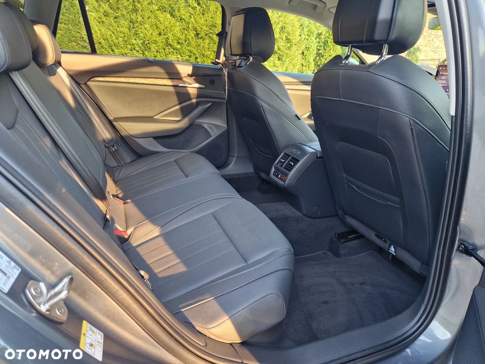 Skoda Superb 2.0 TDI SCR 4x4 L&K DSG - 35