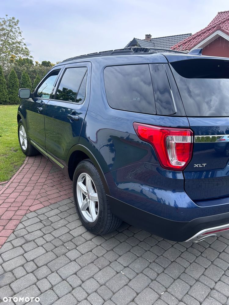 Ford Explorer - 4