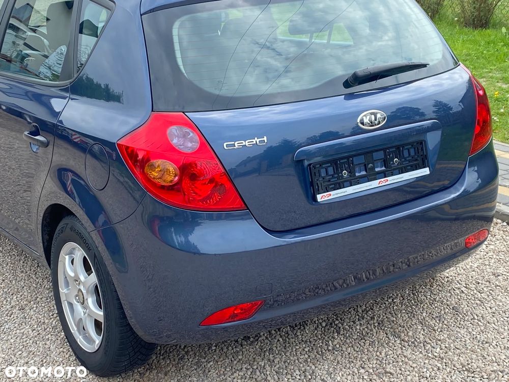 Kia Ceed 1.4 CVVT Attract - 10