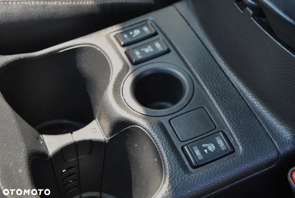 Nissan X-Trail - 16