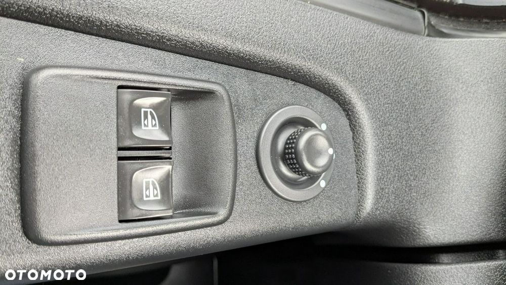 Opel Vivaro - 27