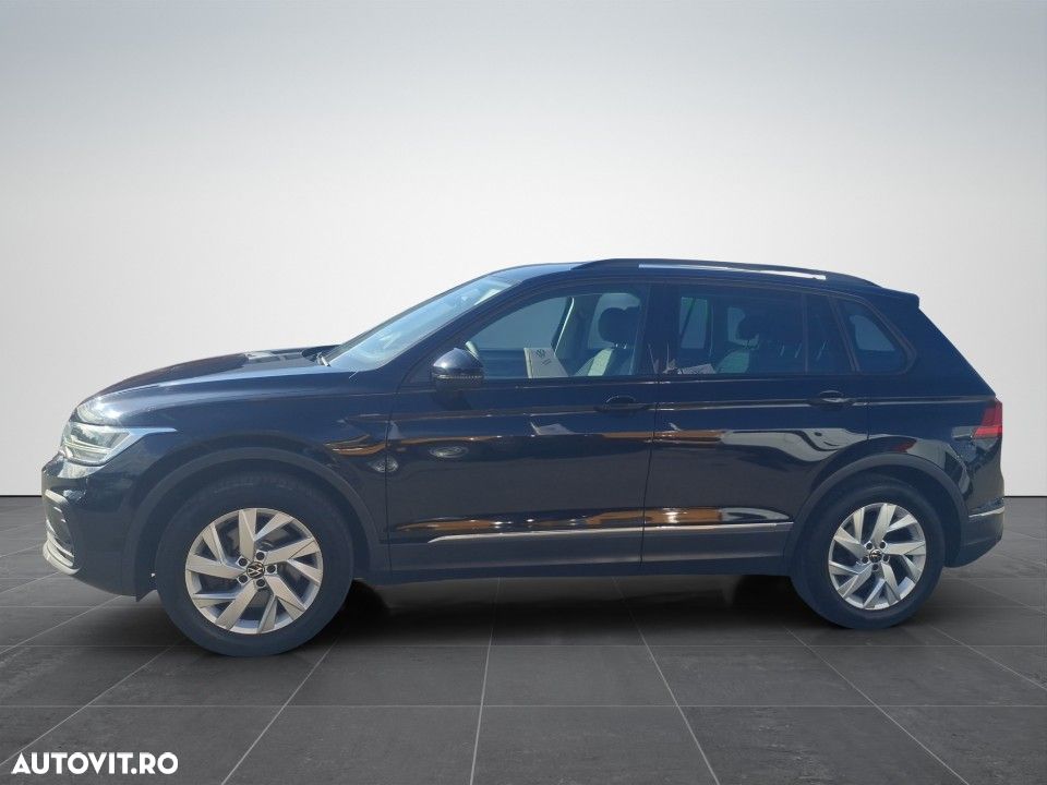 Volkswagen Tiguan - 2