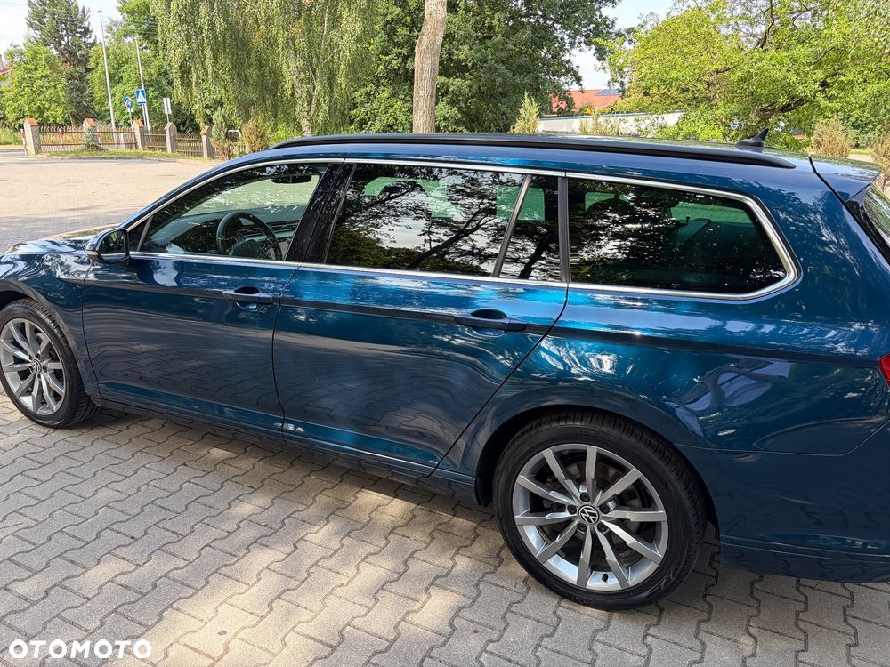 Volkswagen Passat 2.0 TDI EVO Elegance DSG - 9