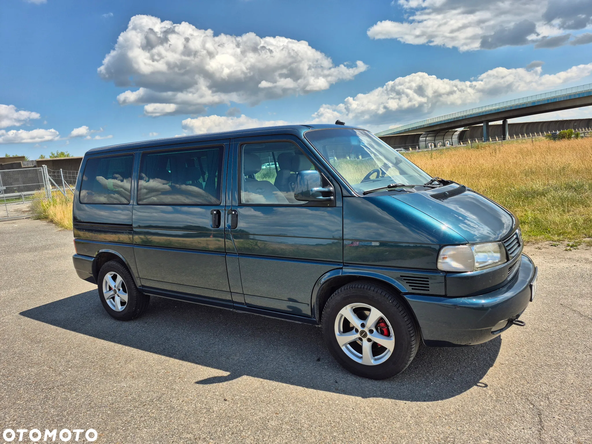 Volkswagen Multivan - 5