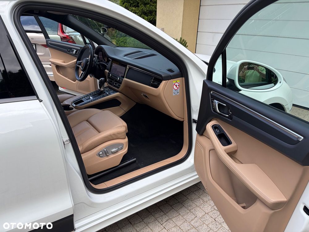 Porsche Macan - 16