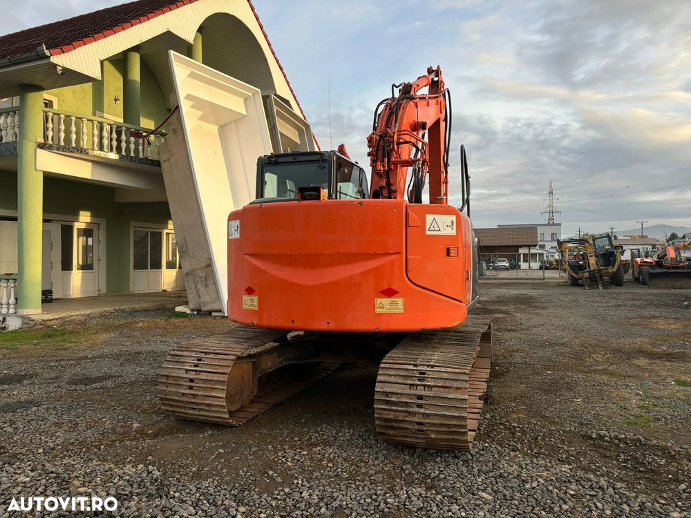 Hitachi ZX135US-3 - 4