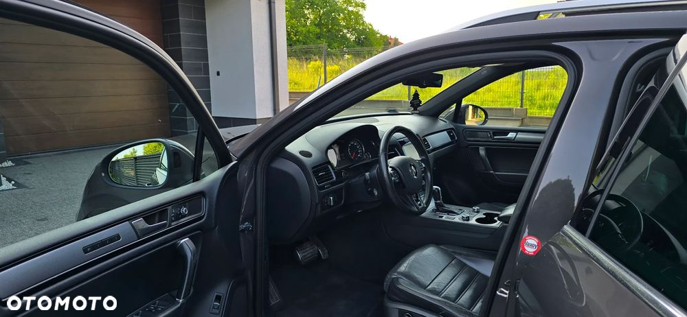 Volkswagen Touareg 3.0 V6 TDI BMT R-Style - 16