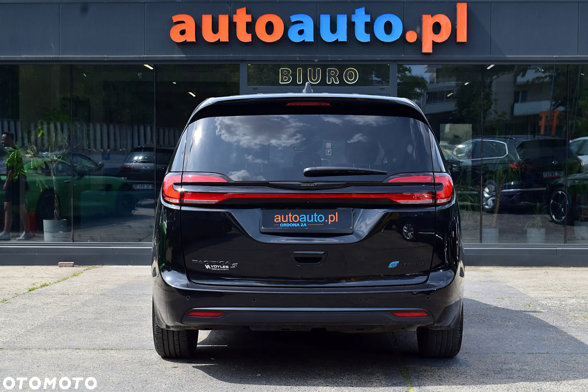 Chrysler Pacifica - 24