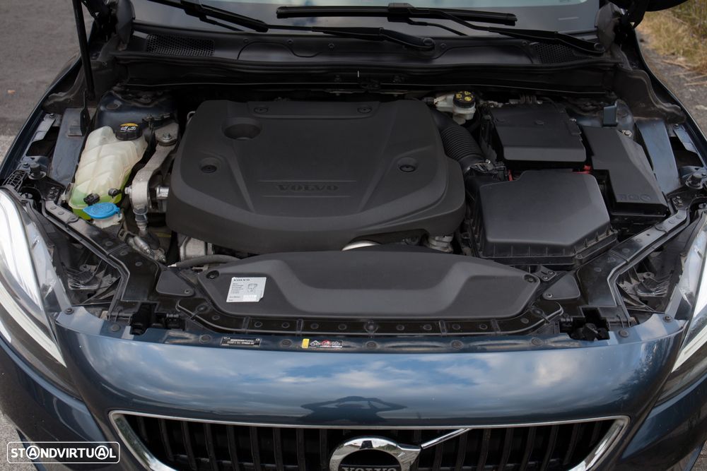 Volvo V40 2.0 D3 Momentum - 37