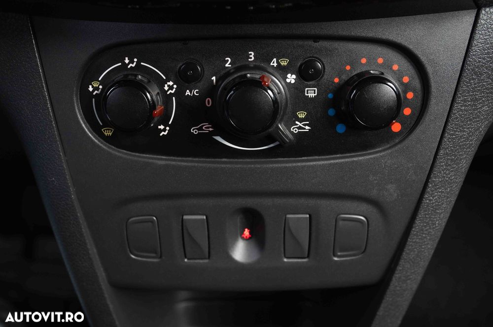 Dacia Logan 0.9 TCe SL PLUS - 18