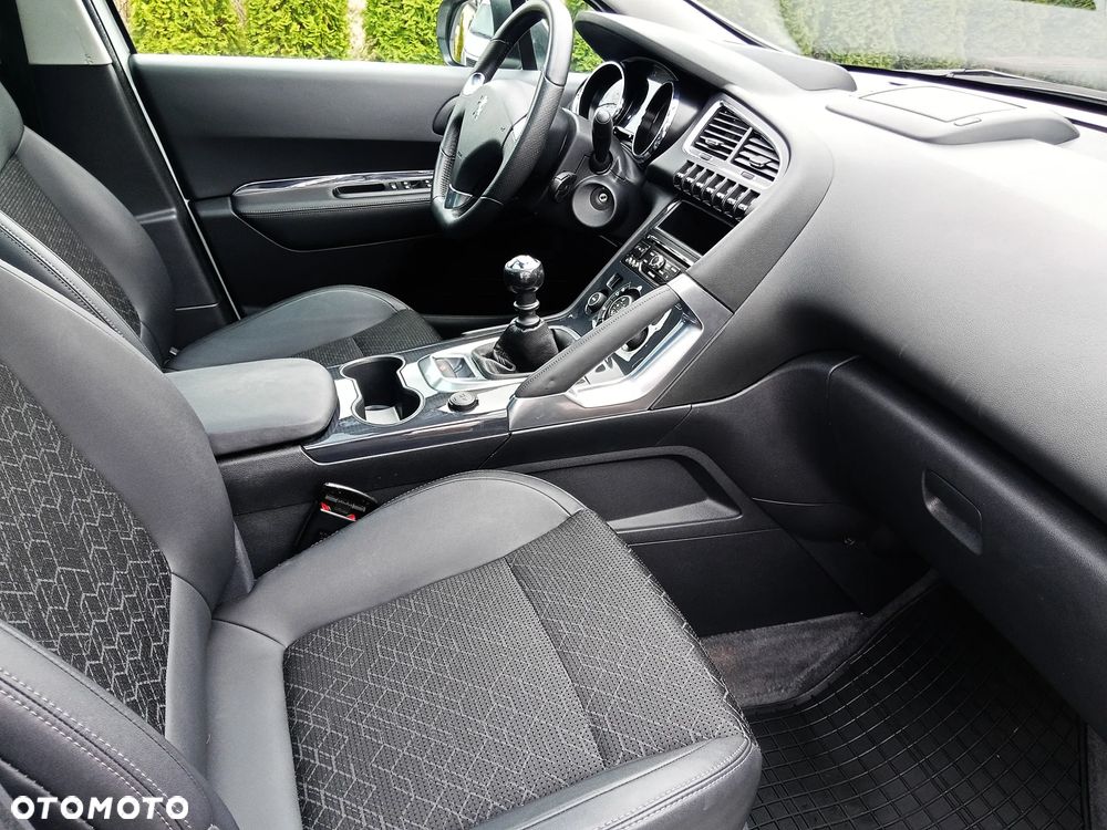 Peugeot 3008 1.6 BlueHDi Style S&S - 15