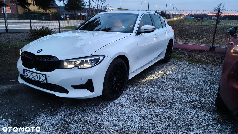 BMW Seria 3 330i - 27